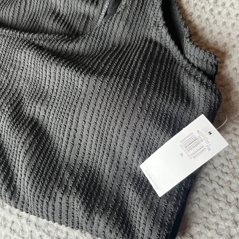 Black Textured One-Piece Swimsuit NWT Old Navy XL